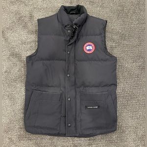 Canada Goose vest in dark blue for men